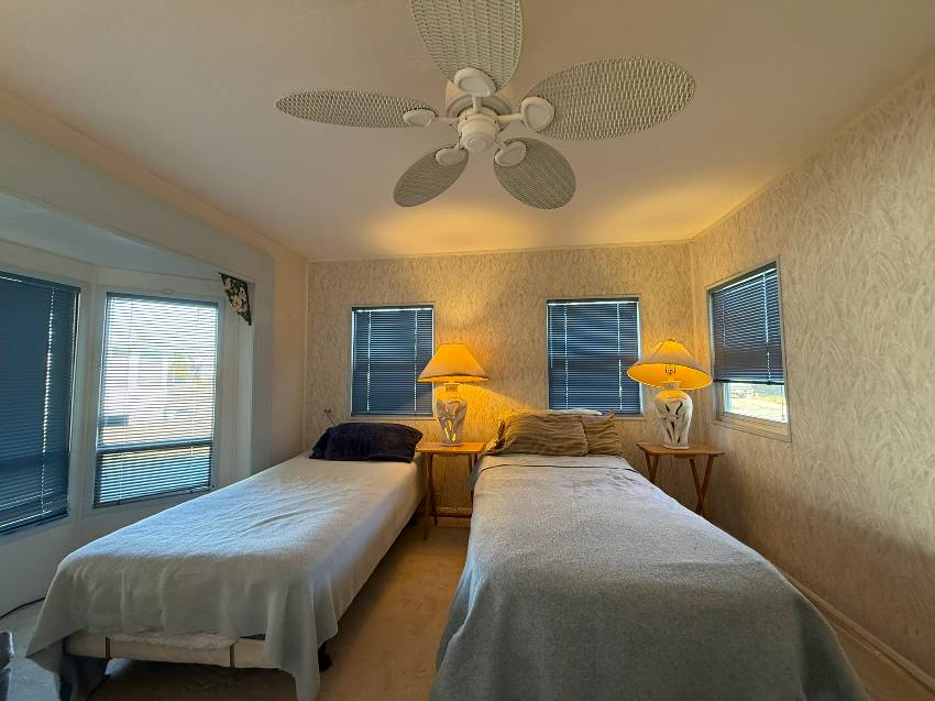 562 Bayshore Dr a Ellenton, FL Mobile or Manufactured Home for Sale